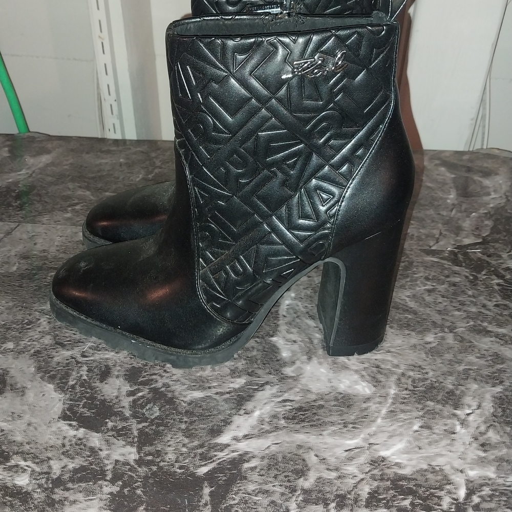 Elegant Black Women's Boots